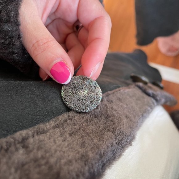 Donna Irene Shearling Button Down Coat Black and Navy - Picture 10 of 12